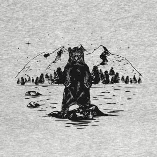 Grizzly bear in the middle of the river T-Shirt